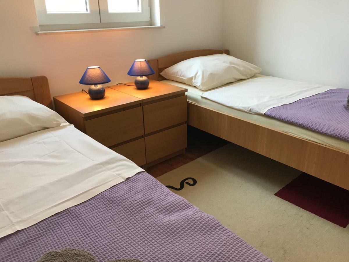 Apartmani Marija Klimno B Exterior foto